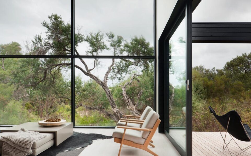 Black Timber Residence on the Mornington Peninsula by studiofour
