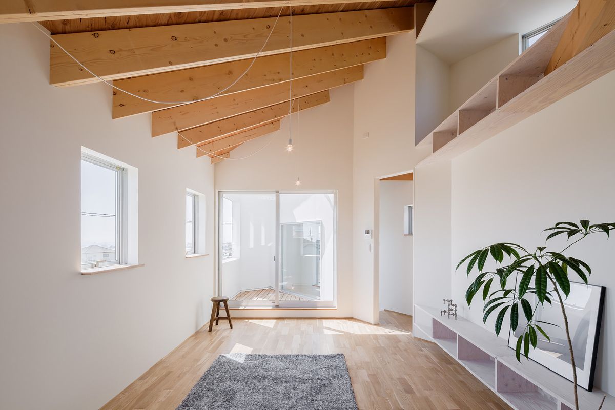 Minimalist Wooden House in Shinto designed by SNARK+OUVI
